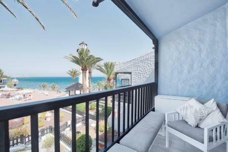 Lidia & Paco Home Two Bedrooms Beachfront Playa Del Aguila  Extérieur photo